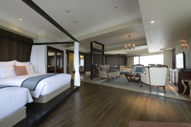 Hotel Okinawa Marriott Resort & Spa