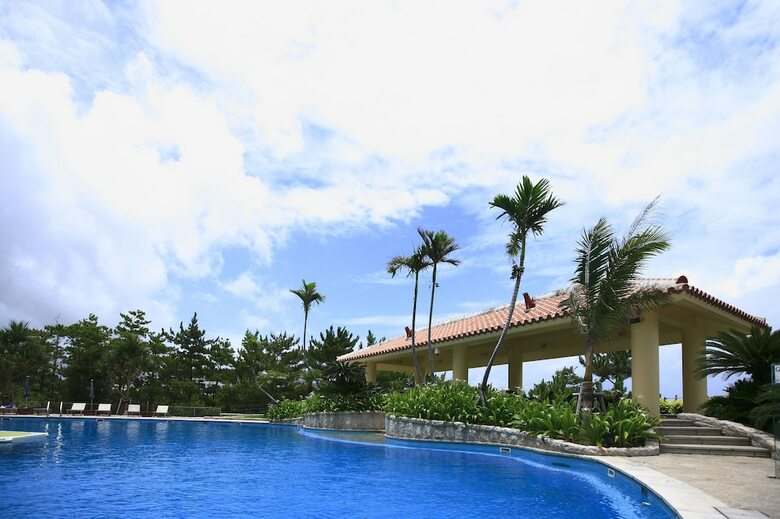 Hotel Okinawa Marriott Resort & Spa