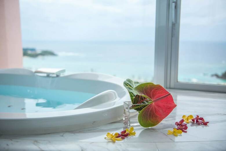 Hotel Okinawa Marriott Resort & Spa