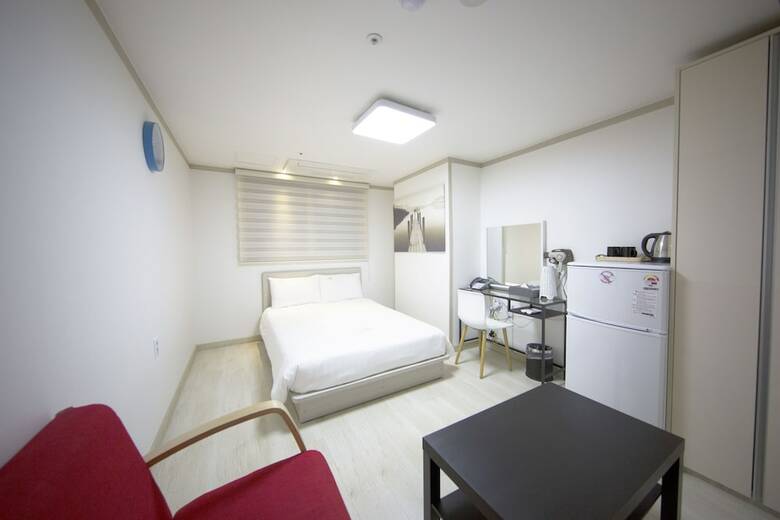 Inn-the City Business Hotel