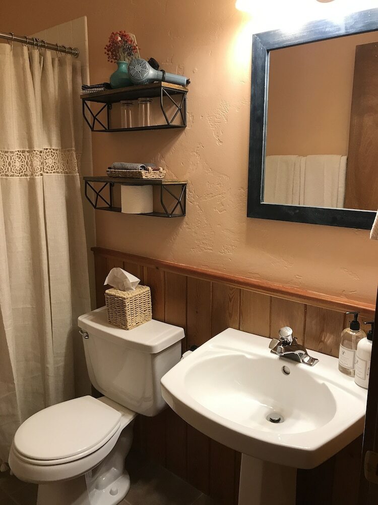 Good Medicine Lodge Bed & Breakfast