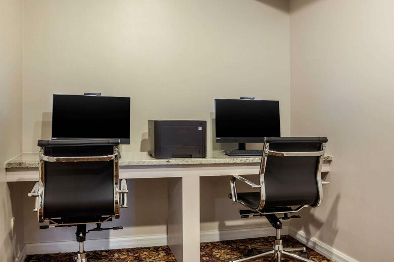 Apartamento Clarion Hotel & Suites