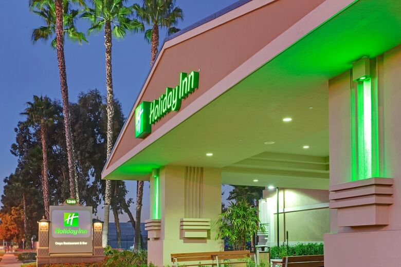Holiday Inn Hotel & Suites Anaheim