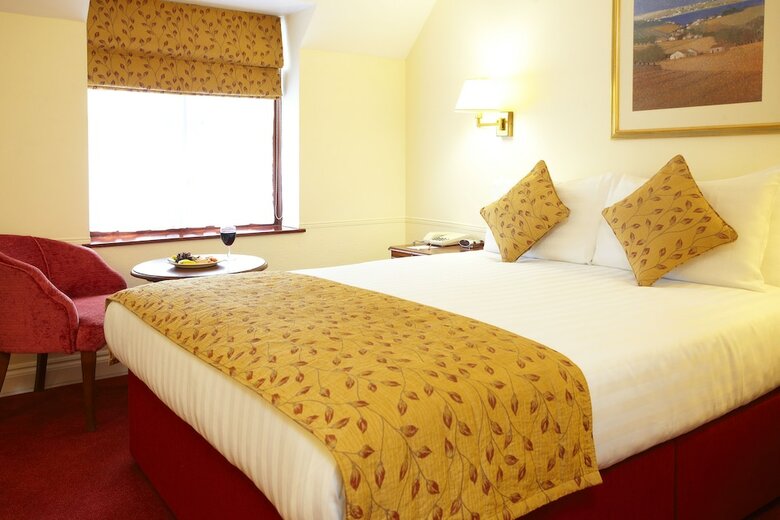 Best Western Plus Old Tollgate Hotel