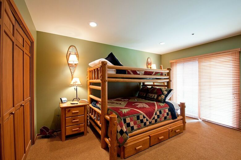 Lakeside Townhomes By Lespri Management