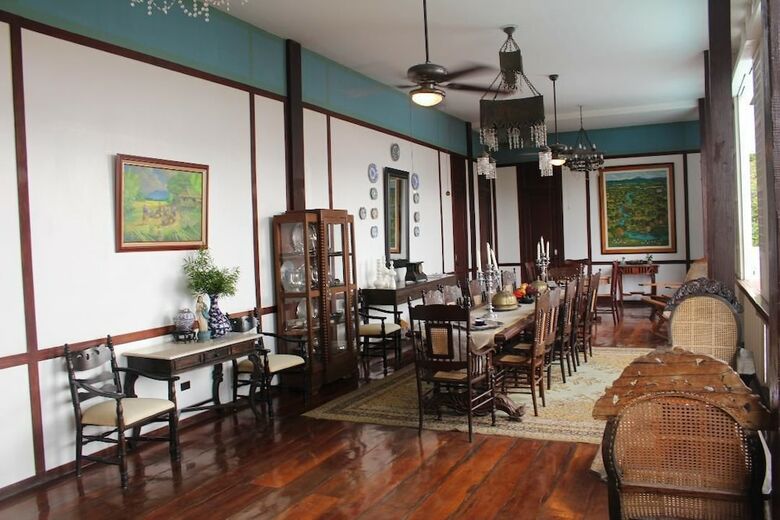 Hotel Paradores Del Castillo