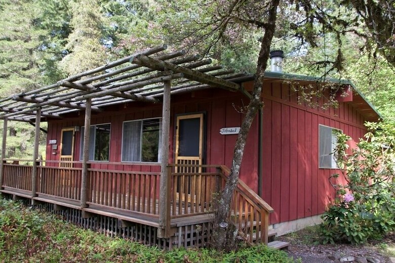 Cabana The Wayfarer Resort