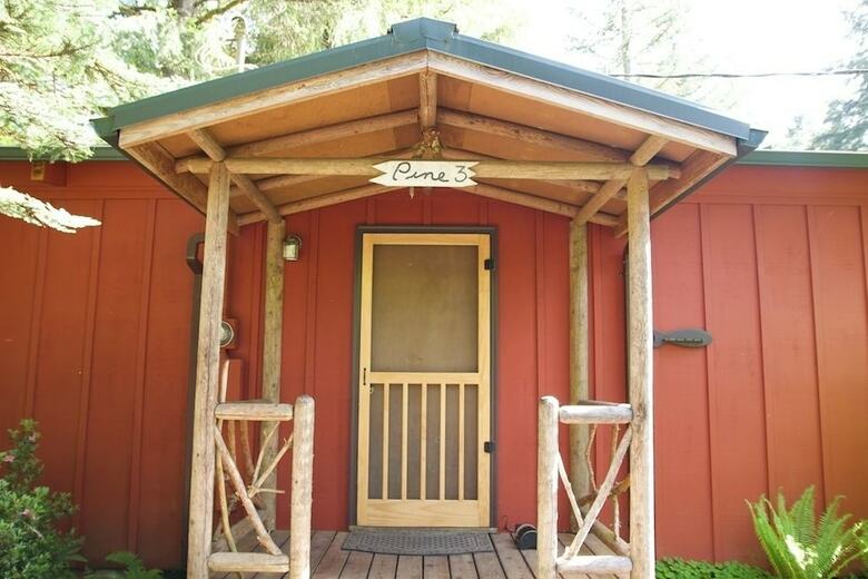 Cabana The Wayfarer Resort