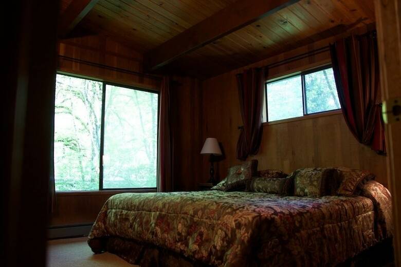 Cabana The Wayfarer Resort