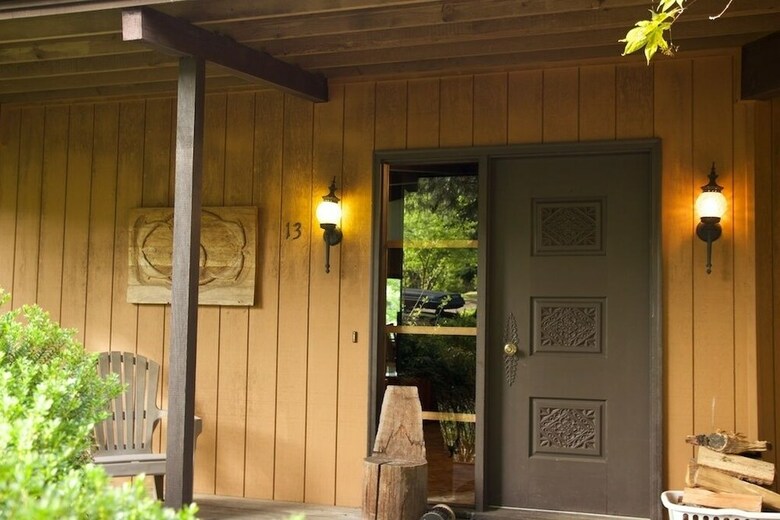 Cabana The Wayfarer Resort