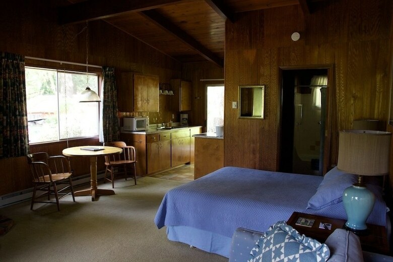 Cabana The Wayfarer Resort