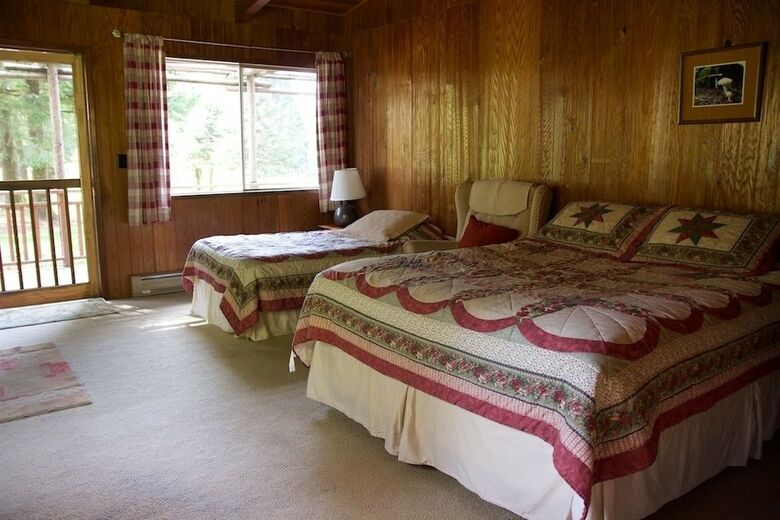 Cabana The Wayfarer Resort