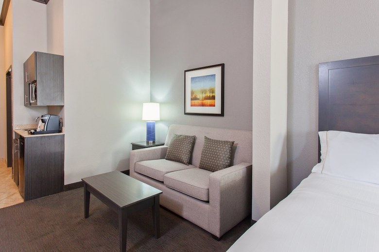 Holiday Inn Express Hotel & Suites Wharton