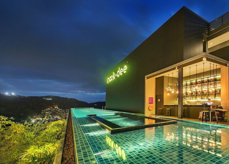 Hotel The Sea Galleri By Katathani