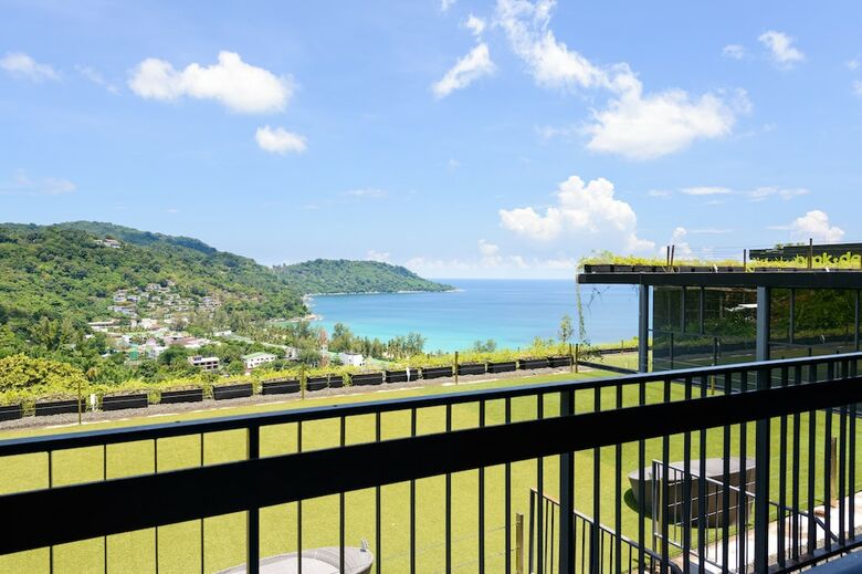 Hotel The Sea Galleri By Katathani