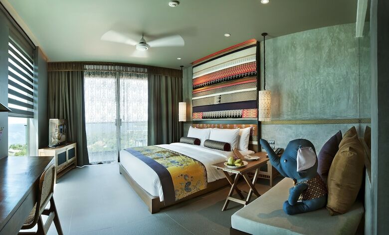 Hotel The Sea Galleri By Katathani