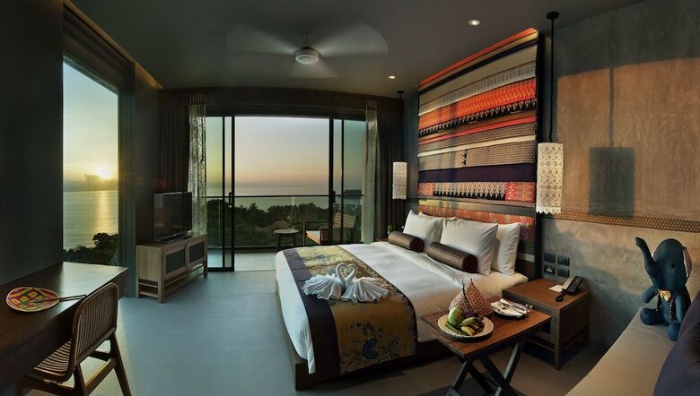Hotel The Sea Galleri By Katathani