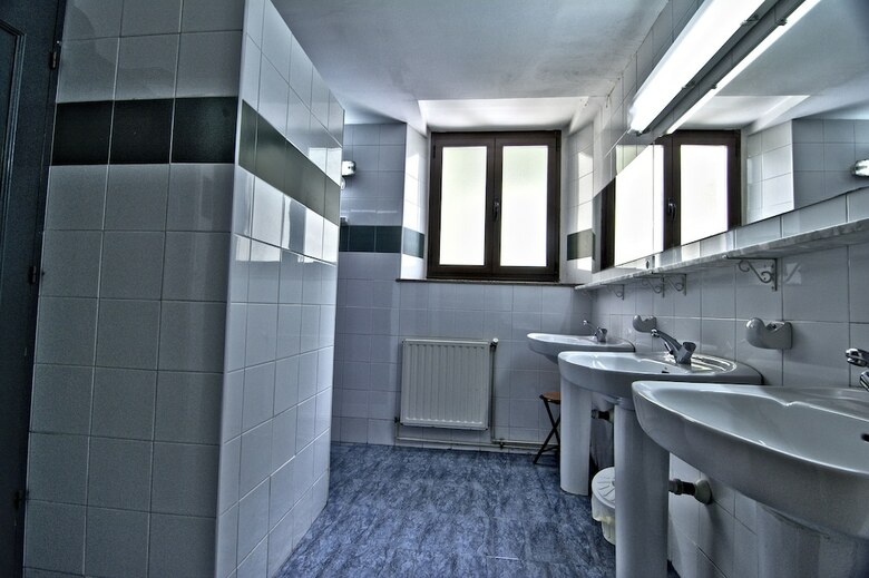 Hostal Albergue Juvenil de Bustiello