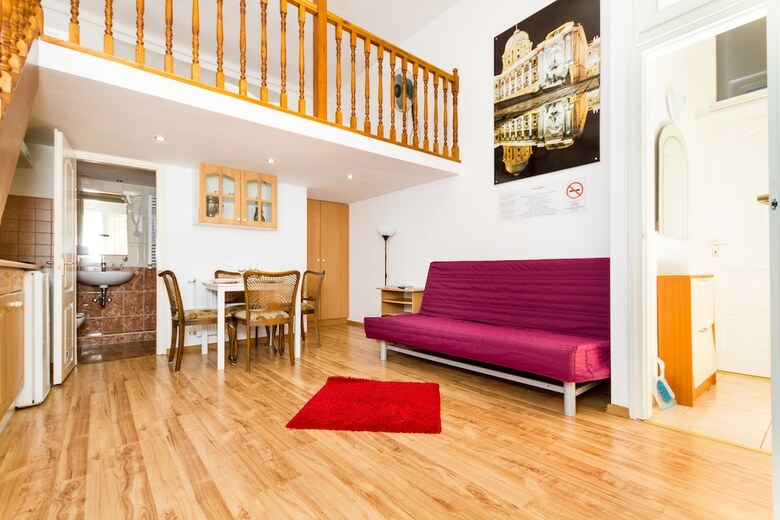 Grand Boulevard Apartments