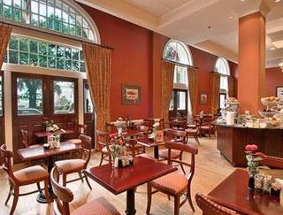 Inn At Ellis Square A Days Hotel