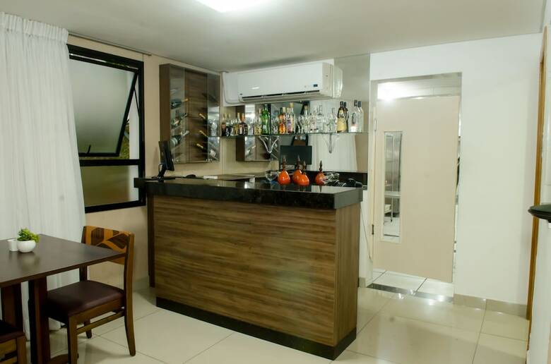 Bristol Alameda Business Hotel