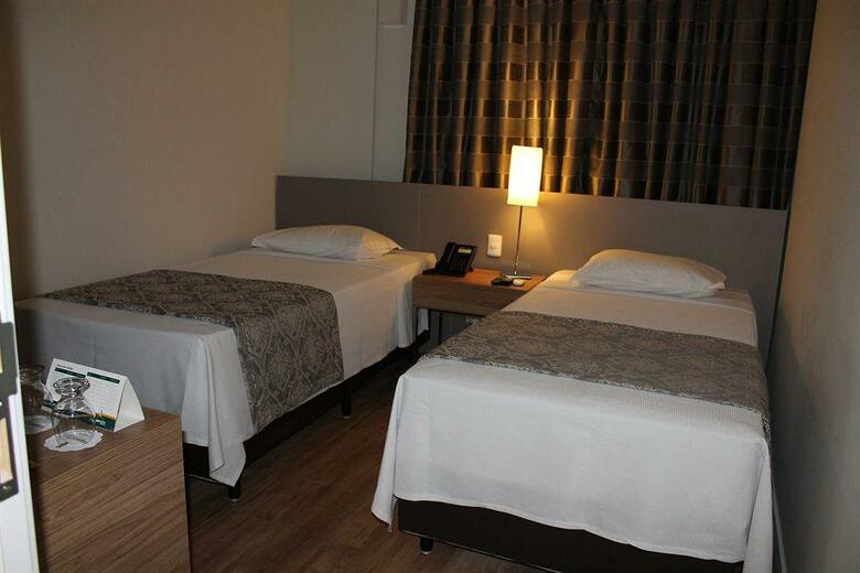 Hotel �mpar Su�tes Expominas