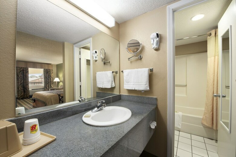 Motel Super 8 By Wyndham Meridian