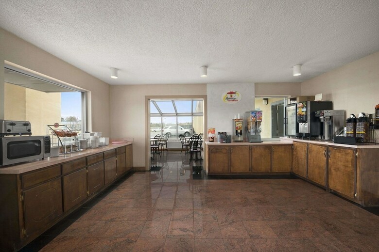 Motel Super 8 By Wyndham Meridian