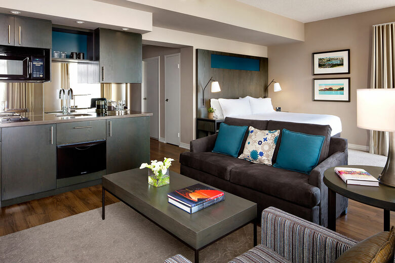 One King West Hotel & Residence