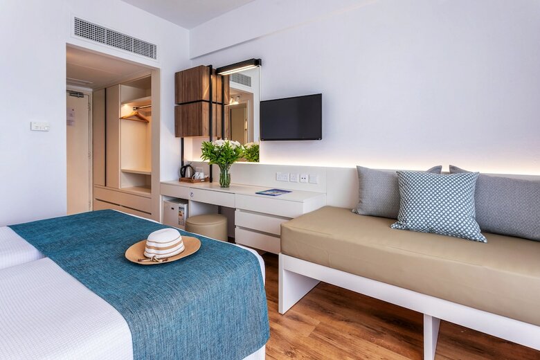 Hotel Louis Phaethon Beach - All Inclusive