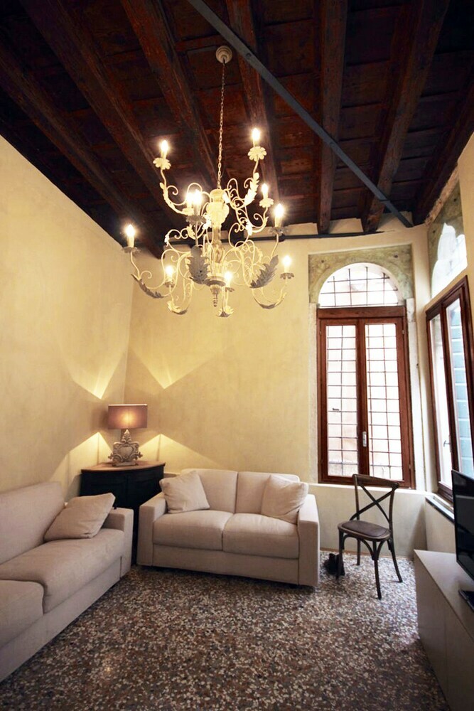 Veniceiloveyou Apartments
