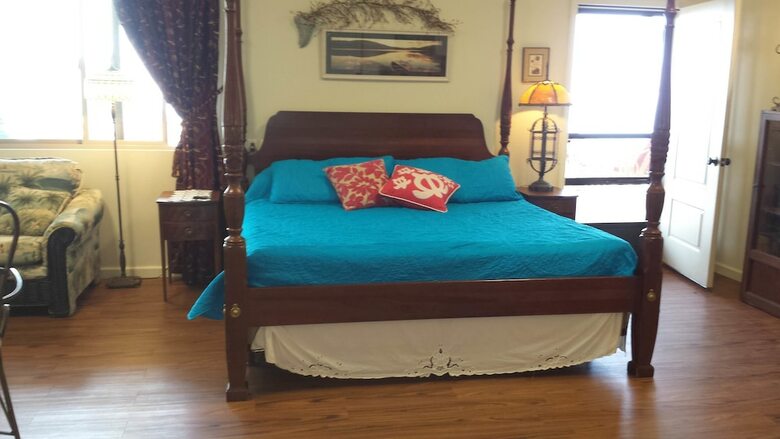 Bed & Breakfast Kona Palace In Captain Cook