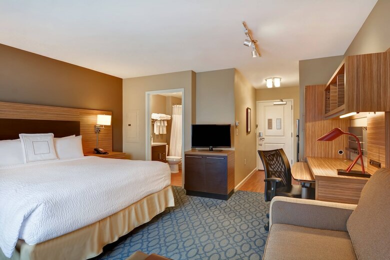 Hotel Towneplace Suites By Marriott Alexandria