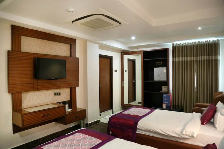 Oyo 1566 Hotel Kranthi's Innotel