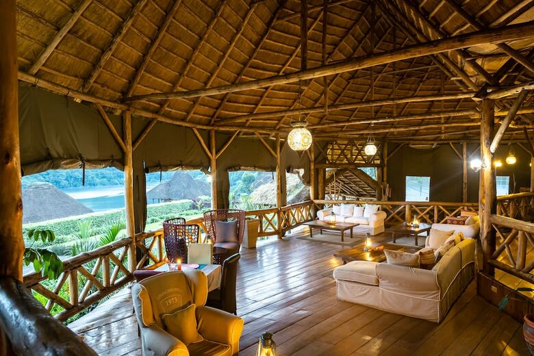 Posada Crater Safari Lodge