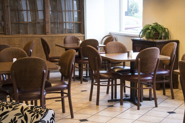 Hotel Lamplighter Inn & Suites - North