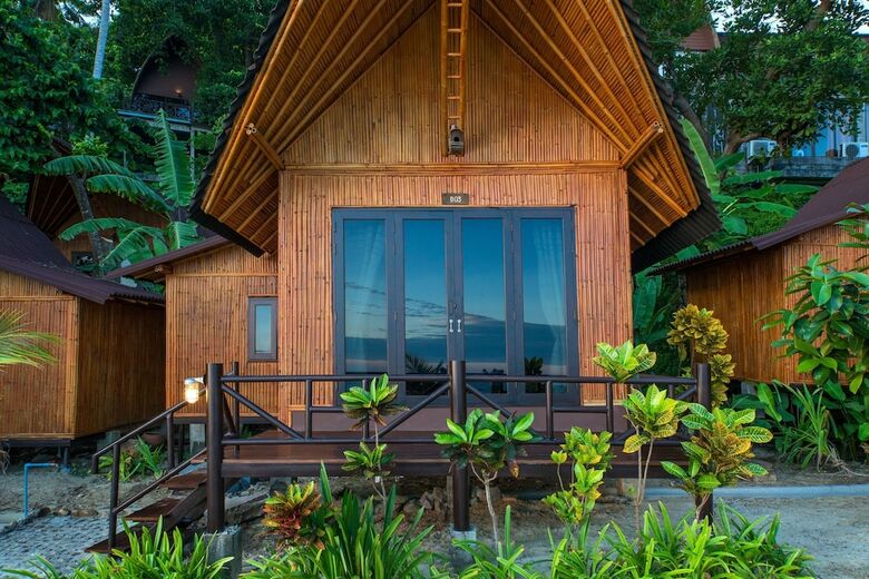 Hotel The Cove Phi Phi