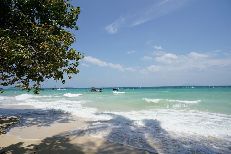 Hotel The Cove Phi Phi