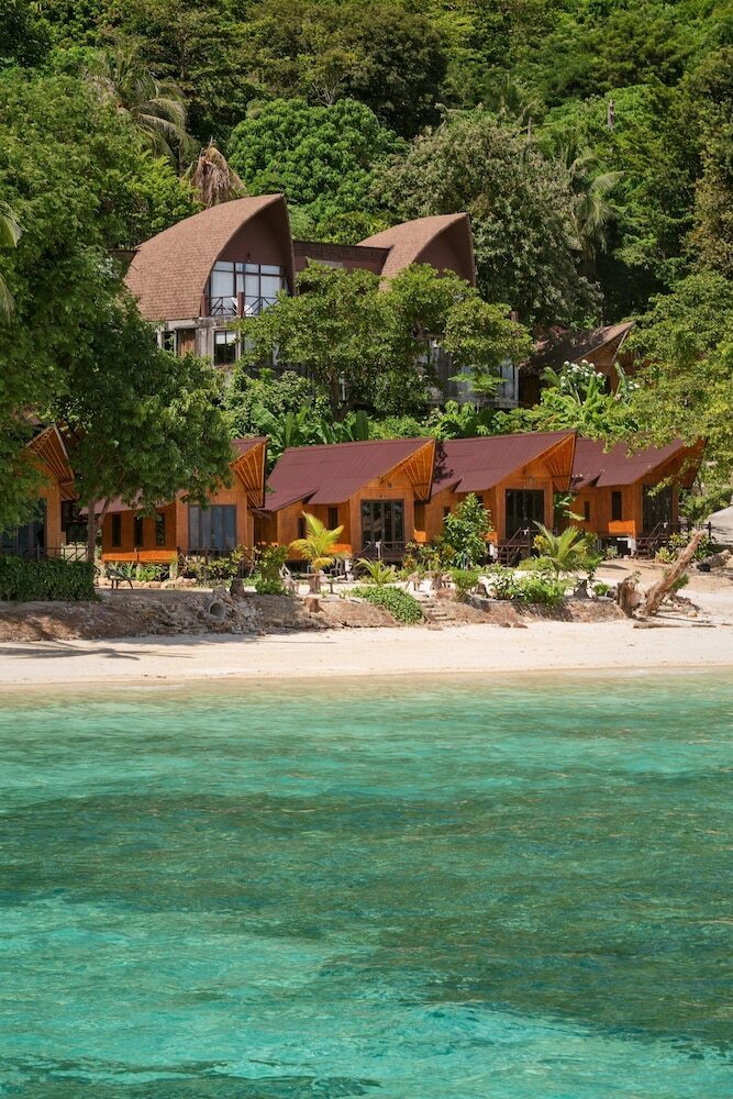 Hotel The Cove Phi Phi