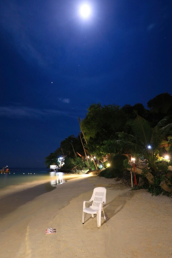 Hotel The Cove Phi Phi
