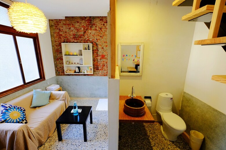 Bed & Breakfast Two Meters Lane Two Hall