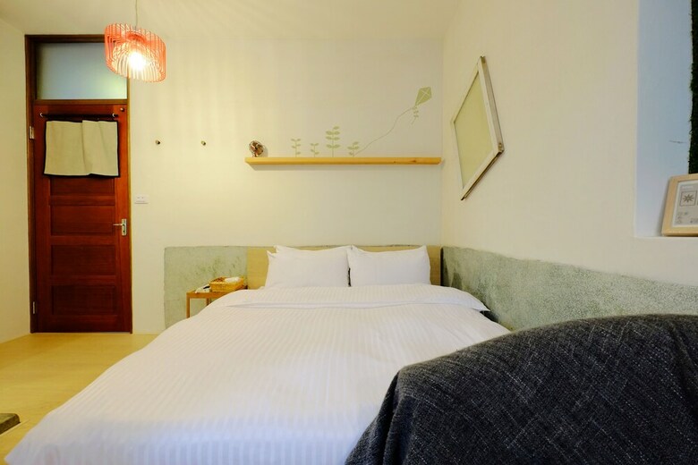 Bed & Breakfast Two Meters Lane Two Hall