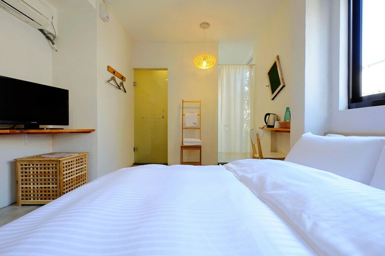 Bed & Breakfast Two Meters Lane Two Hall