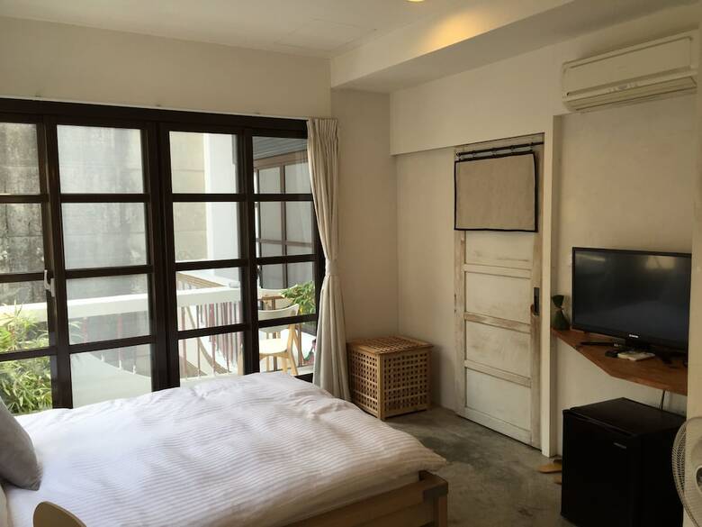 Bed & Breakfast Two Meters Lane Two Hall