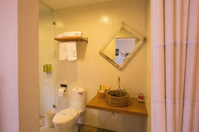 Bed & Breakfast Two Meters Lane Two Hall