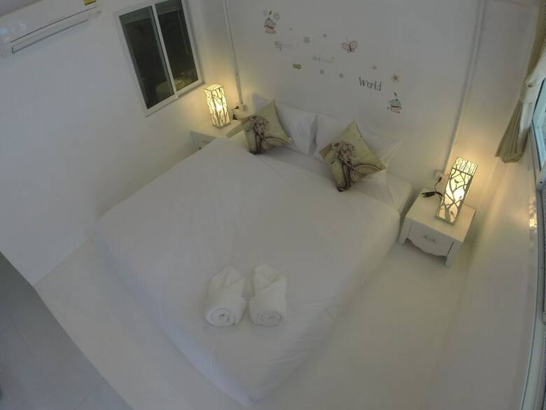 Hotel At We Patong Hostel