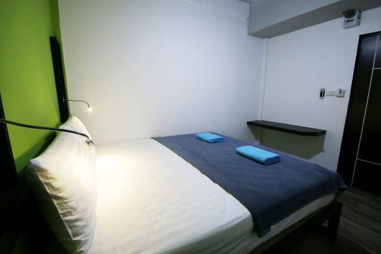 Hostal The Pillow Hostel