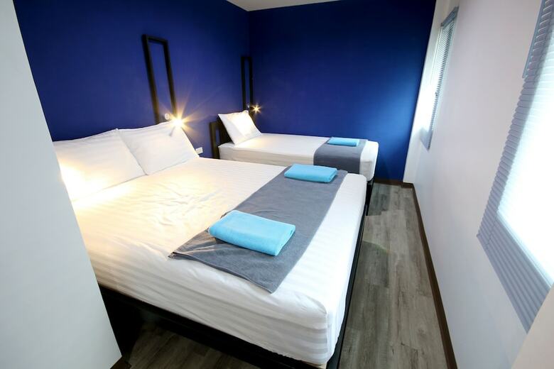 Hostal The Pillow Hostel