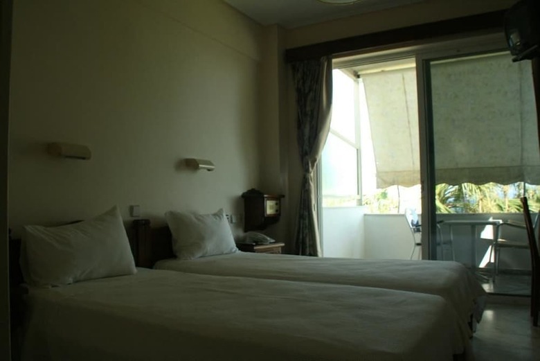 Batis Hotel