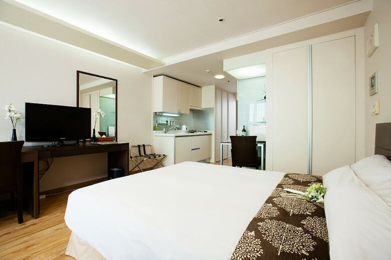 Gangnam Family Hotel